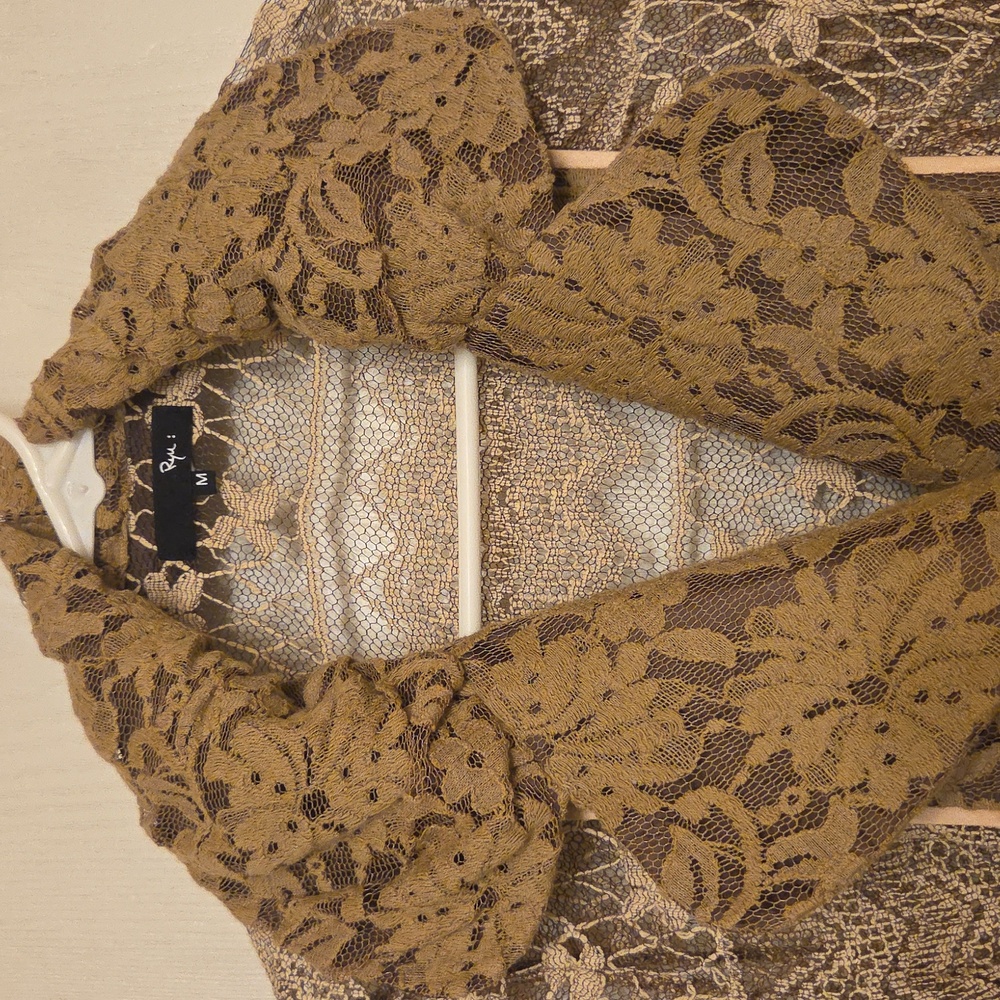 Ryu Lace Jacket with Brown and Tan Accents, size med. good condition.